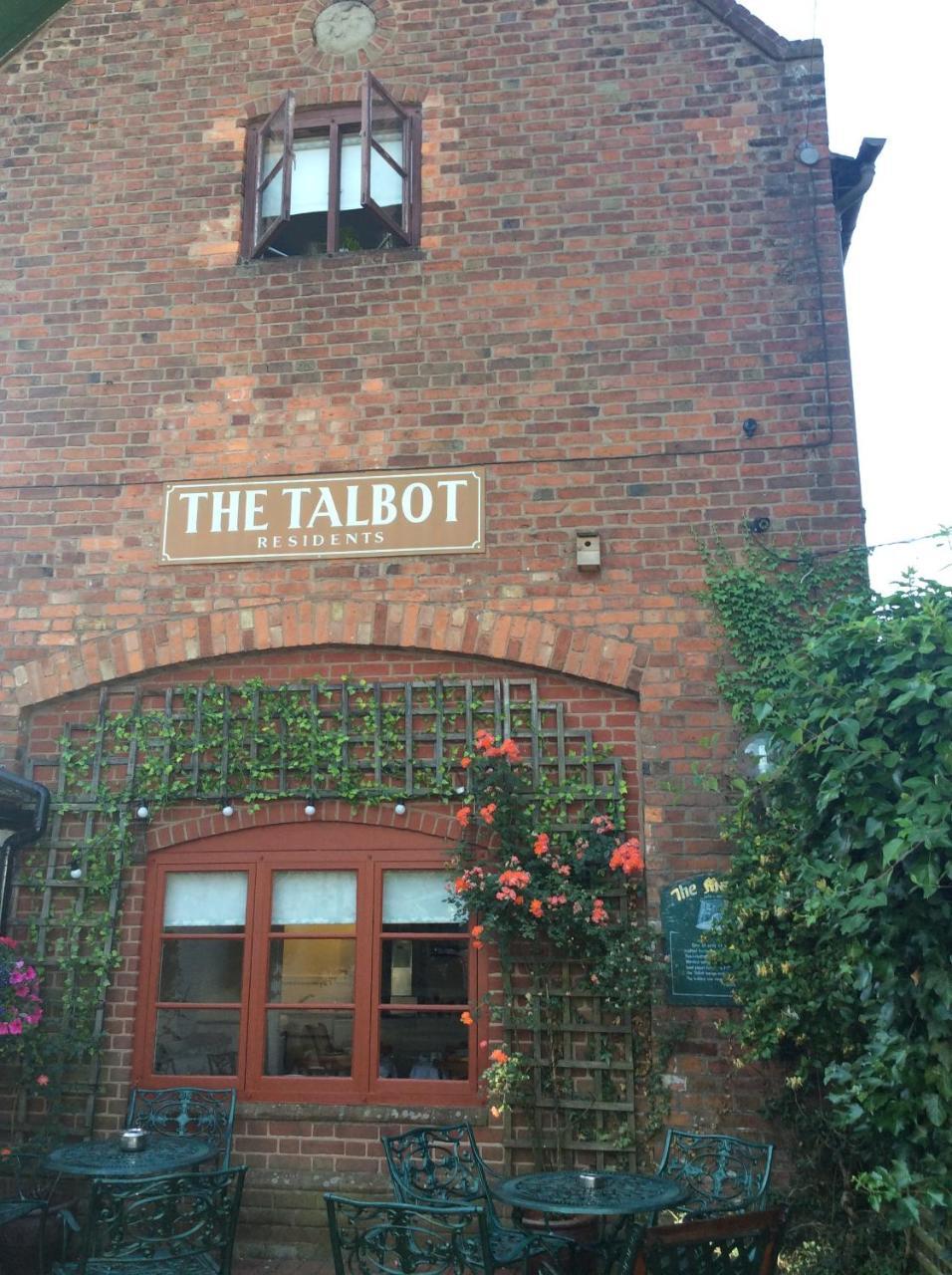 The Talbot Inn マッチ・ウェンロック エクステリア 写真