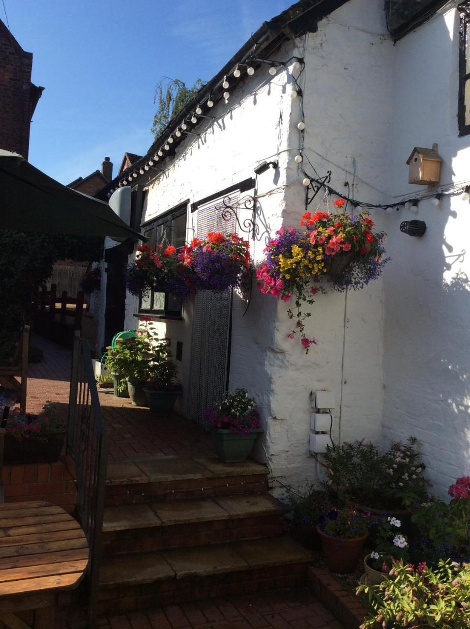The Talbot Inn マッチ・ウェンロック エクステリア 写真